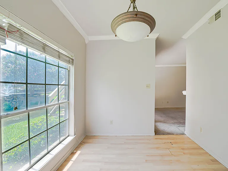 3550 Country Square Dr #409 — Photo 7