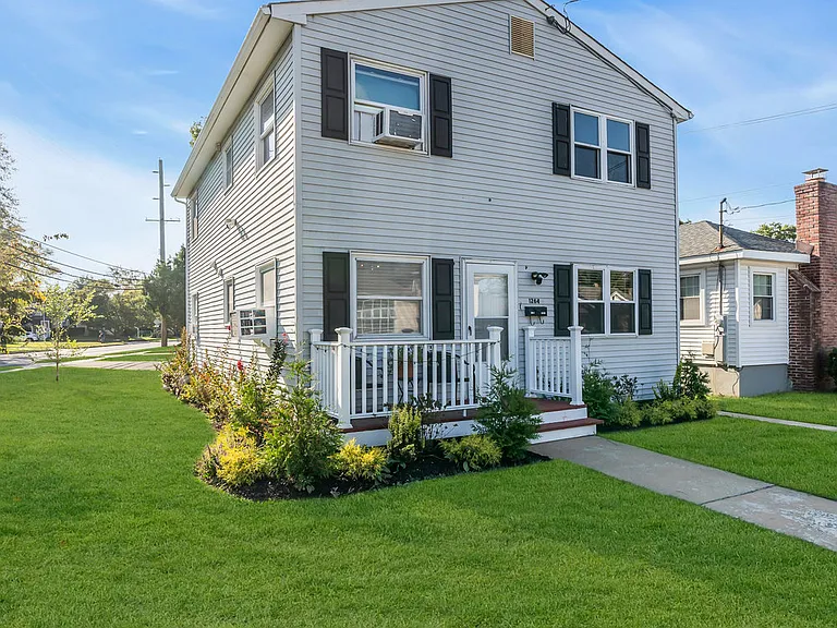1264 Maplewood Rd #A — Photo 47