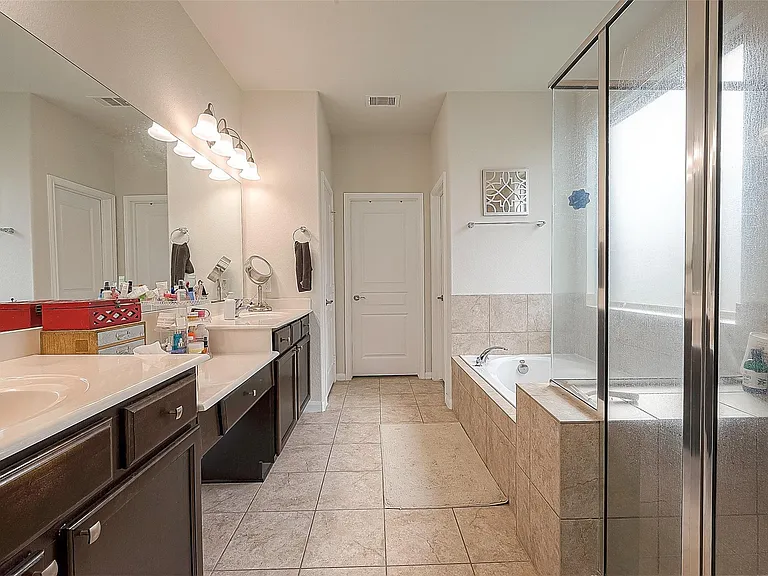 15627 Huddleston Dr — Photo 13