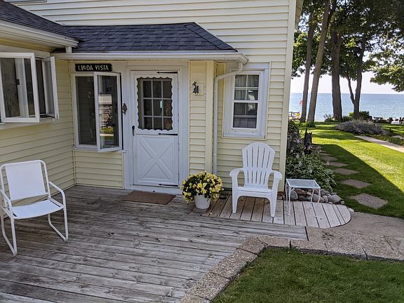 2nd image of 2421 Lakefront Dr