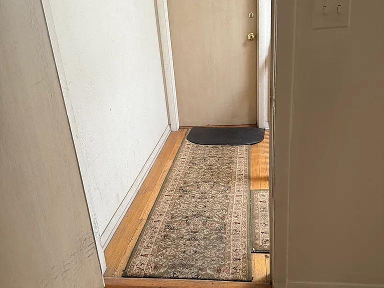 2626 W Greenleaf Ave #2-A — Photo 2