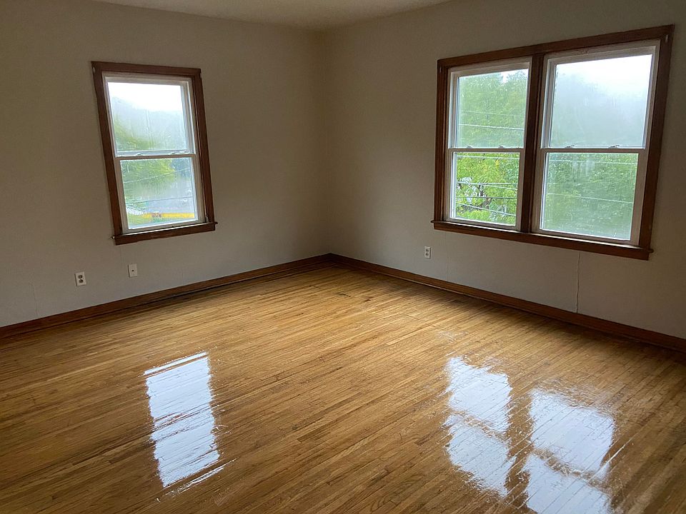 1st image of 711 28th St #300