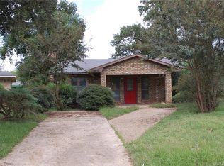 6900 Frazier Cir, Shreveport, LA 71109