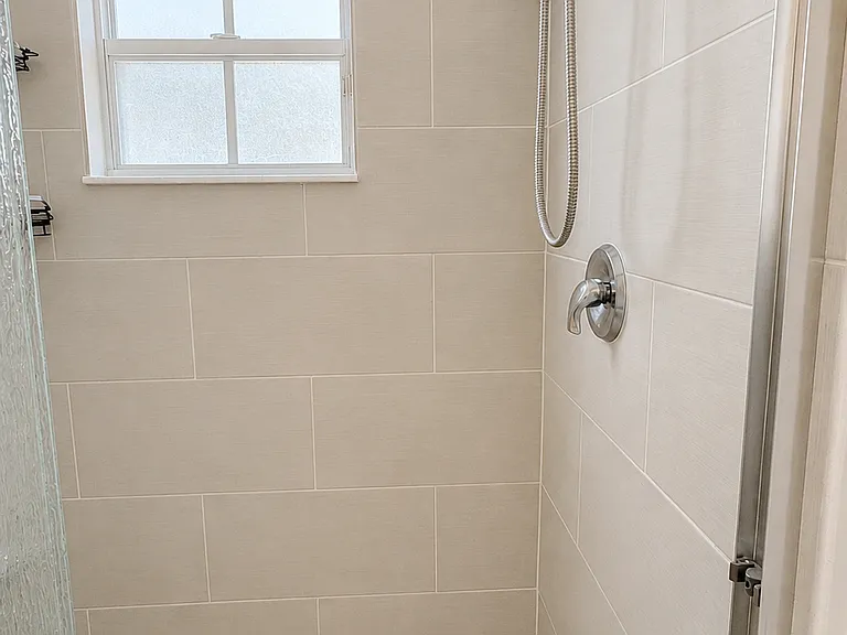 4715 Palmbrooke Cir — Photo 18