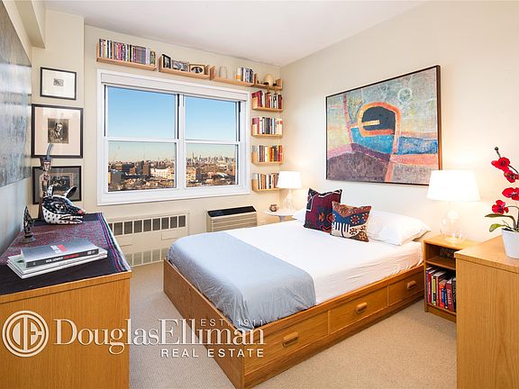 2nd image of 10 Plaza St E APT 14F