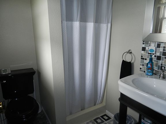 Updated 3/4 Bath (2013)