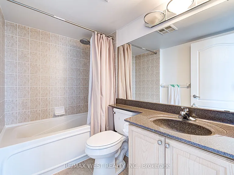 1 Elm Dr W #1611 — Photo 11