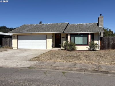 1544 E Chamberlain Ave, Cottage Grove, OR, 97424
