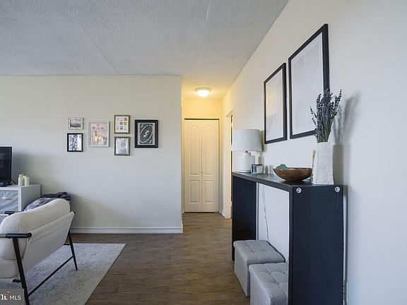 2nd image of 2059 Huntington Ave APT 1404