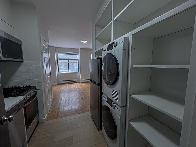1st image of 319 S 10th St #134