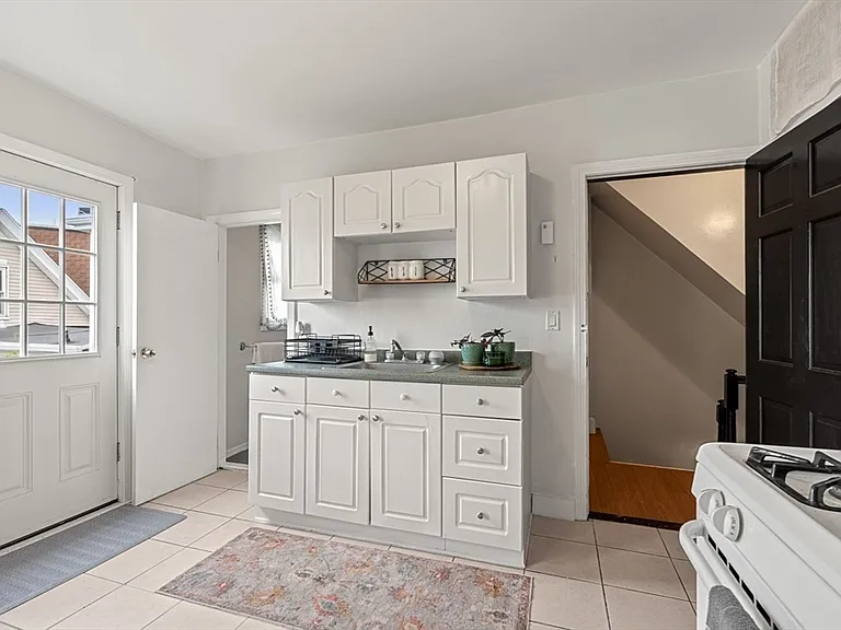 377 Dorchester St #3 — Photo 12
