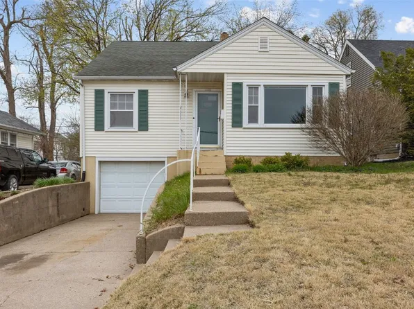 1928 A Ave NE, Cedar Rapids, IA 52402