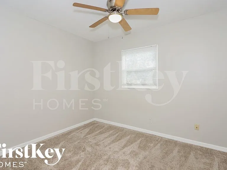 9217 Pomelo Rd E — Photo 11
