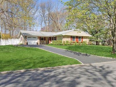 20 Shawmont Lane, Stony Brook, NY, 11790