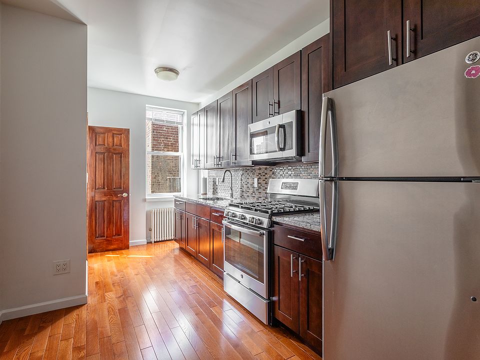 1st image of 223 Franklin St APT 4R