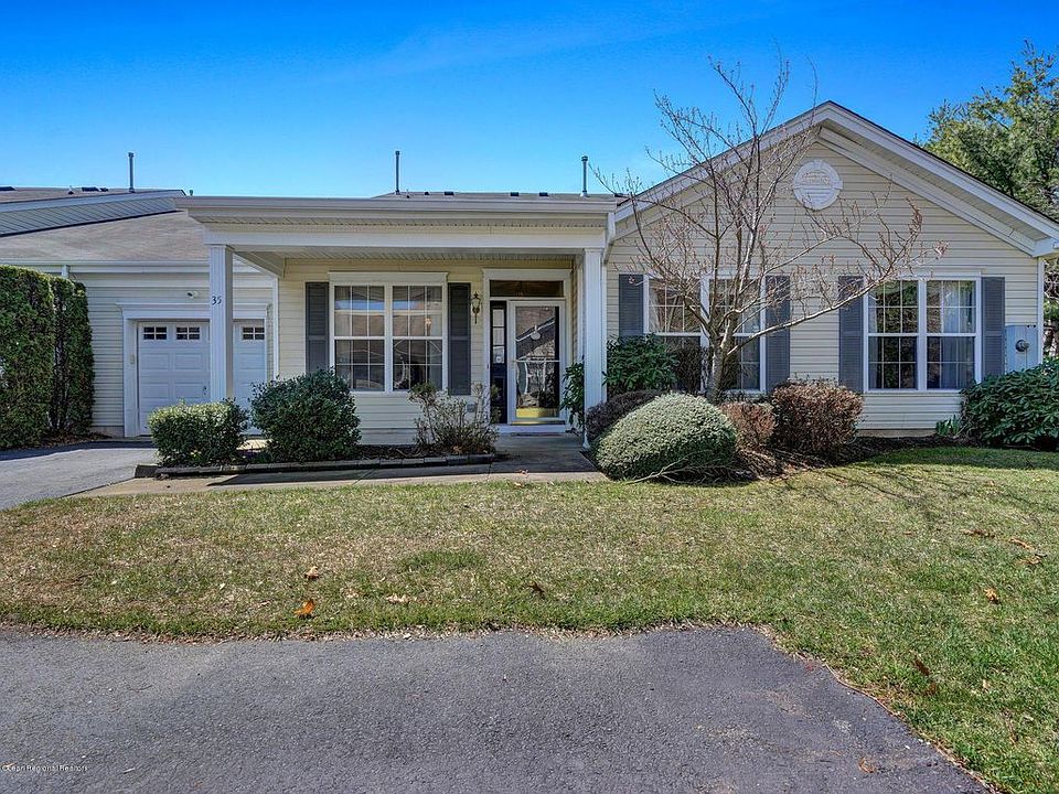 1st image of 35 Golden Willows Ave #1000