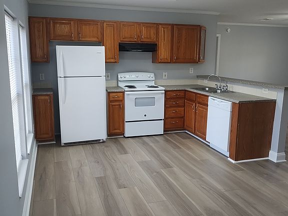 5th image of 416 Wyoming Dr NW