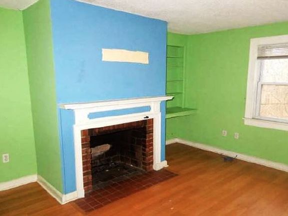 2nd image of 89 Strawberry Hill Ave