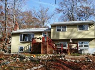 161 Shore Dr, Guilford, CT 06437