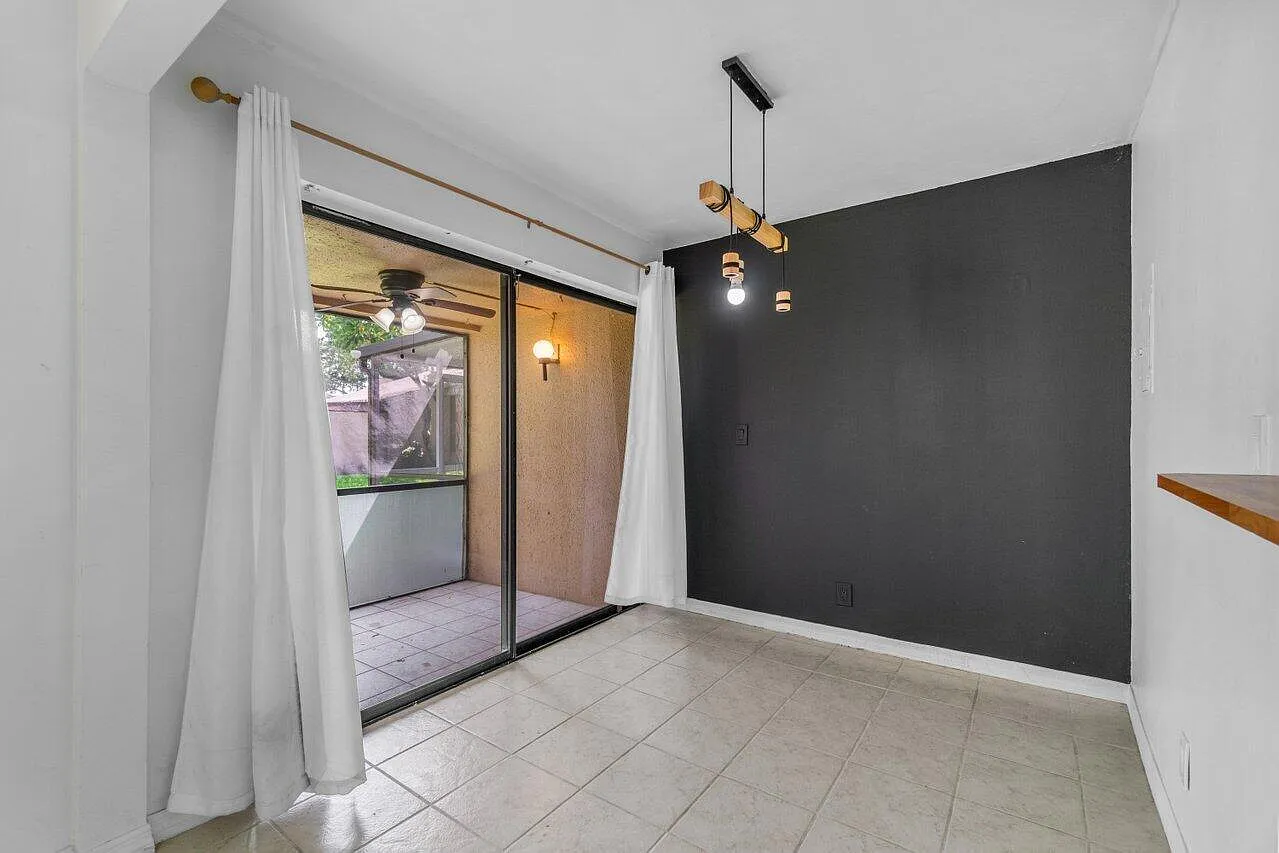 3 bed, 2.0 bath, 1268 sqft, $2,950 — Photo 4