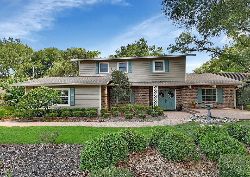 1st image of 837 E YORKSHIRE DRIVE