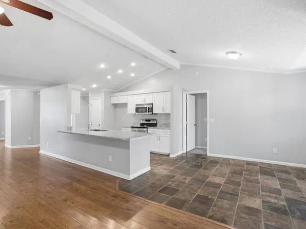 1279 Pirates Cove Ln, Fleming Island, FL 32003