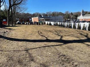 130 Turn Of River Rd, Stamford, CT 06905