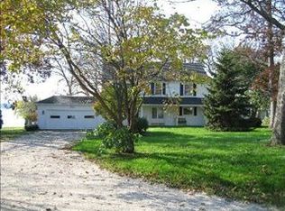 4525 W Lakeshore Dr, MCCULLOM LAKE, IL 60050