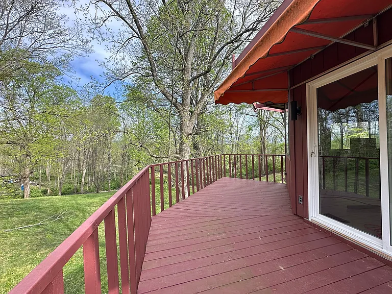 Poplar Hill Ln — Photo 8