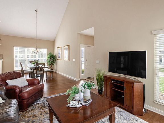 5th image of 6586 Wensley Ct