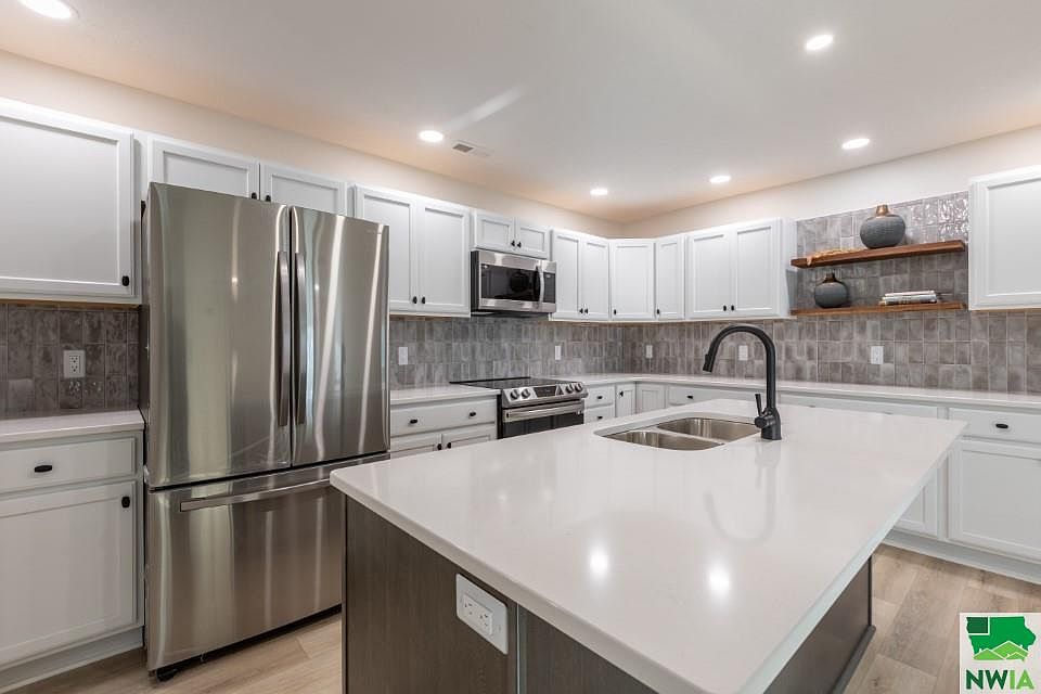 1735 10th St Onawa, IA Zillow Apartments for Rent in Onawa