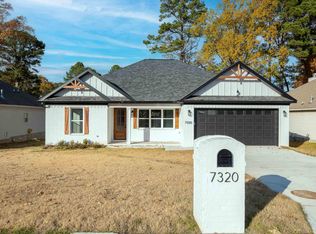 7320 Royal Oaks Dr, Little Rock, AR 72209