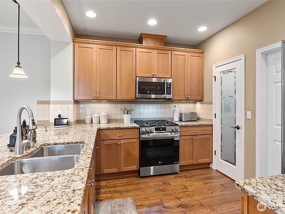 5th image of 12727 Adair Creek Way NE