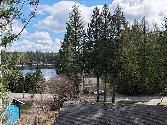 4th image of 501 E Saint Andrews Drive
