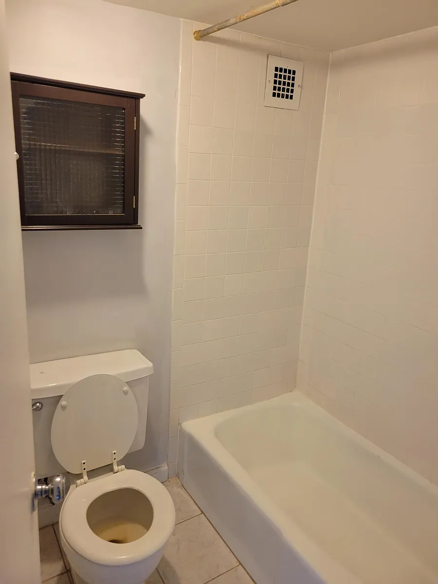 Building Photo - 2500 N Van Dorn St #1216