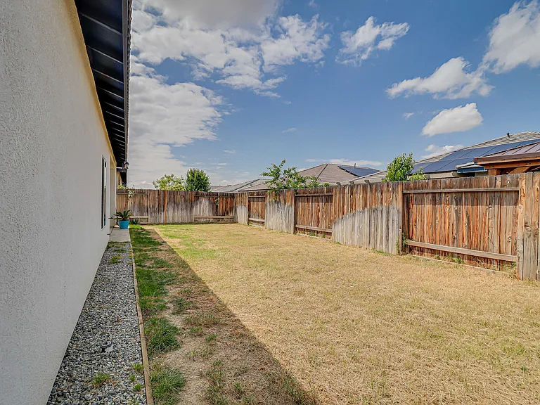 8400 Jean Anne St — Photo 30