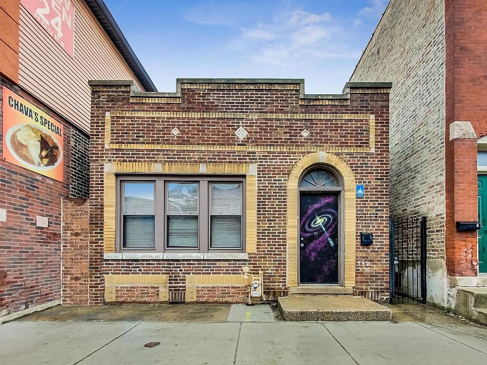 1st image of 2335 W Grand Ave