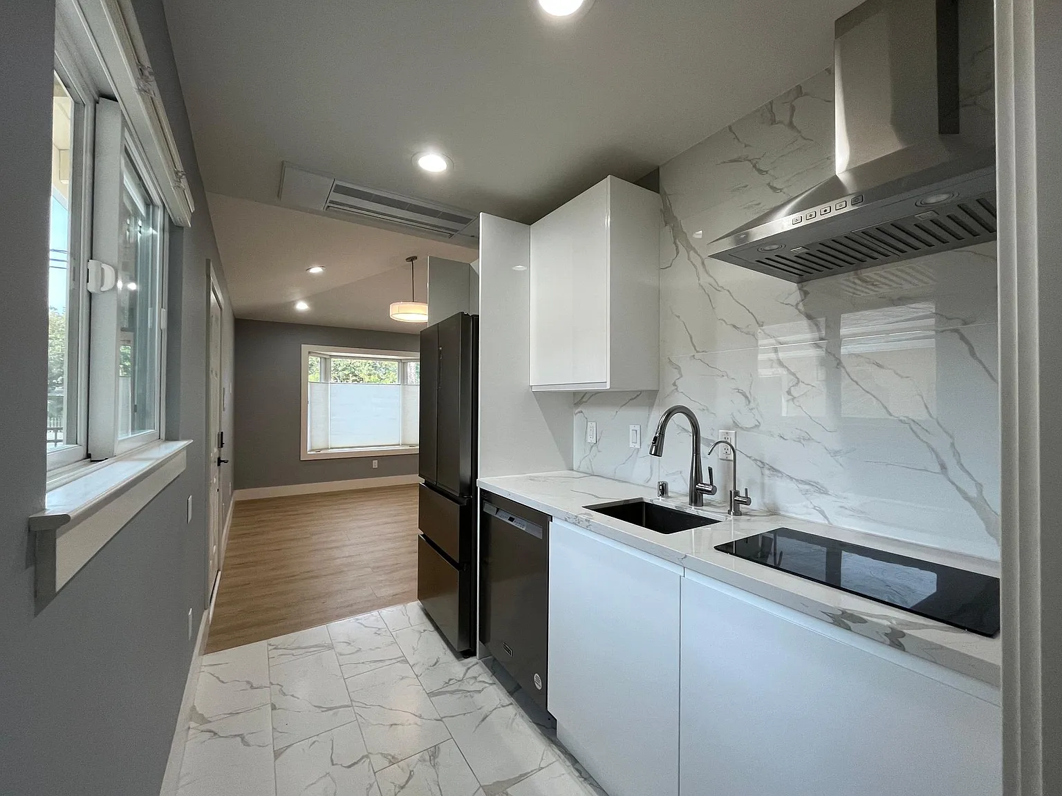 1 bed, 460 sqft, $3,200 — Photo 1