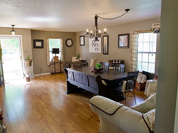 5th image of 8223 Retreat Ln