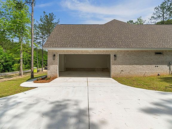 4th image of 8 Shadow Ridge Dr