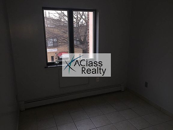 3rd image of 2329 Steinway St APT A3