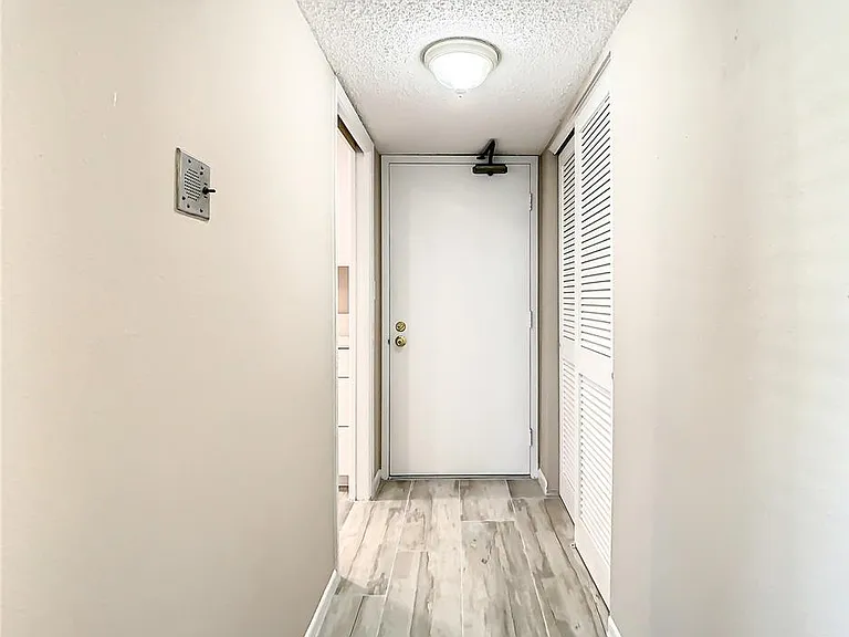 4575 Cove Cir #309 — Photo 31