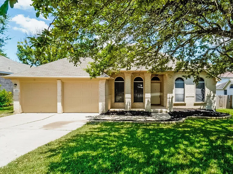 3723 Eagles Nest St — Photo 1