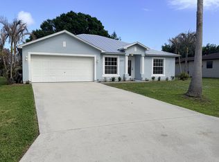 1357 SE Bayharbor St, Port Saint Lucie, FL 34983