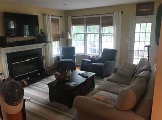 11627 Springhouse Pl, Reston, VA 20194