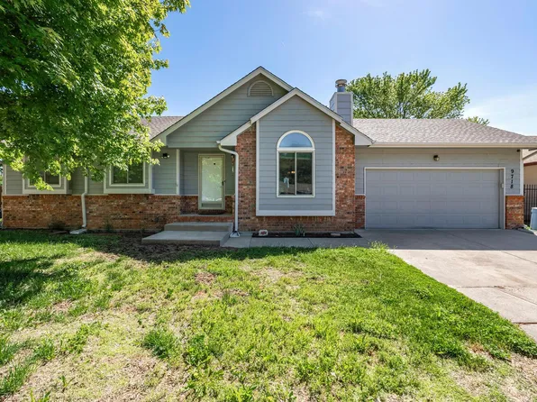 9718 W Yosemite Ct, Wichita, KS 67215