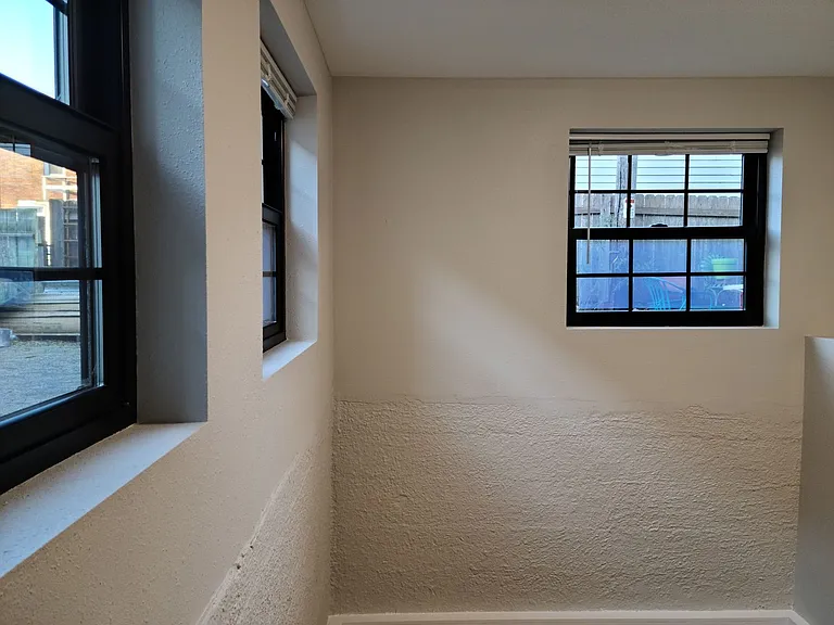 826 W Lakeside St — Photo 12
