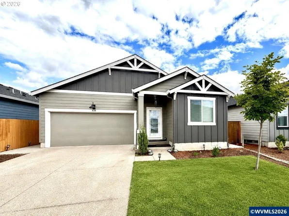 438 Greencrest St NE, Salem, OR 97301