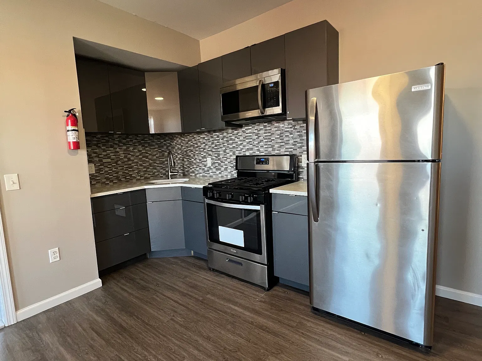 38 Winans St — Photo 1