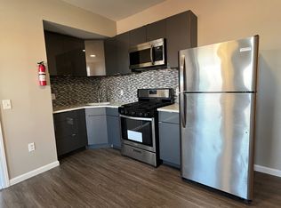 38 Winans St APT 13, East Orange, NJ 07017
